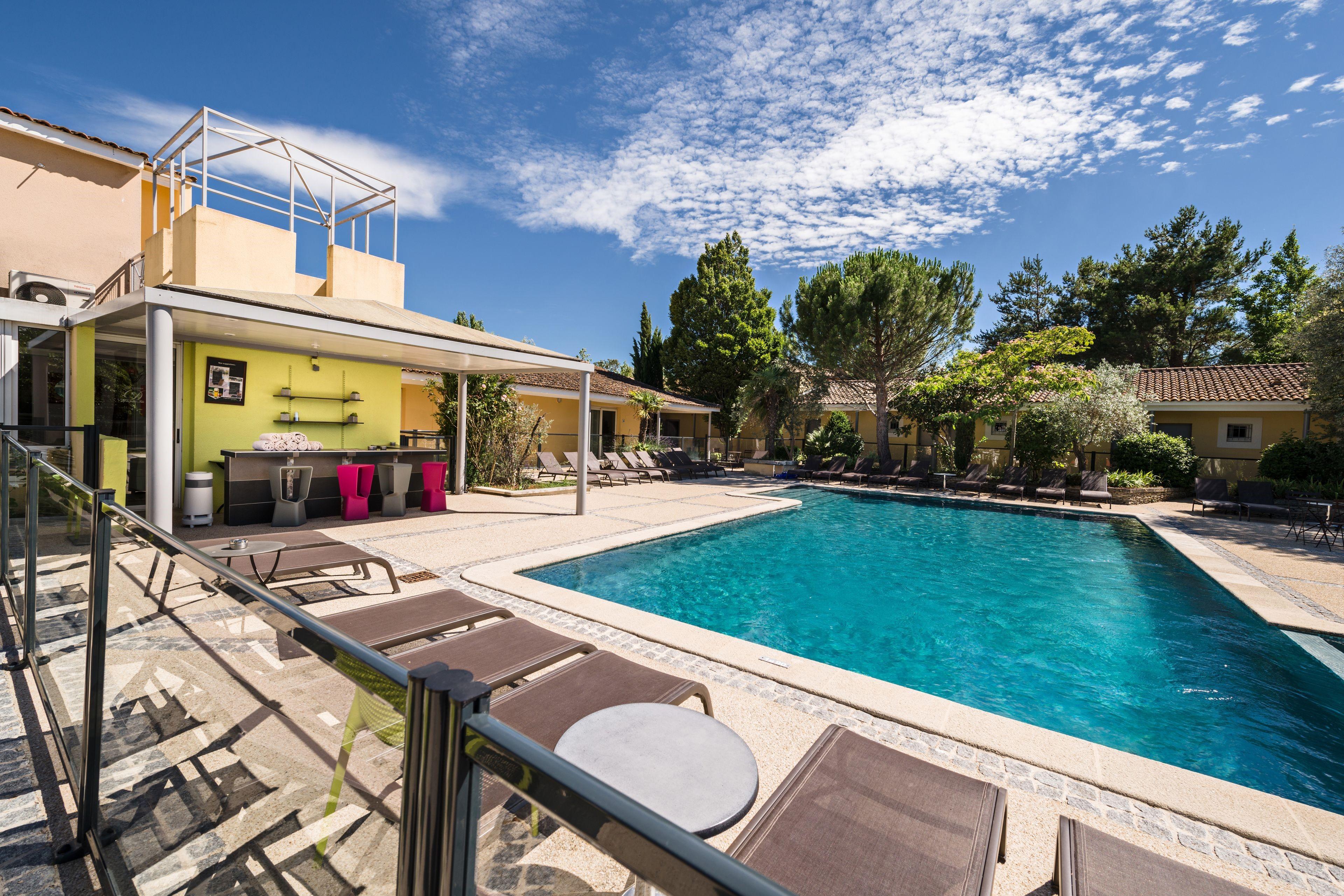 Sowell Domaine De La Petite Isle 4* LʼIsle-sur-la-Sorgue