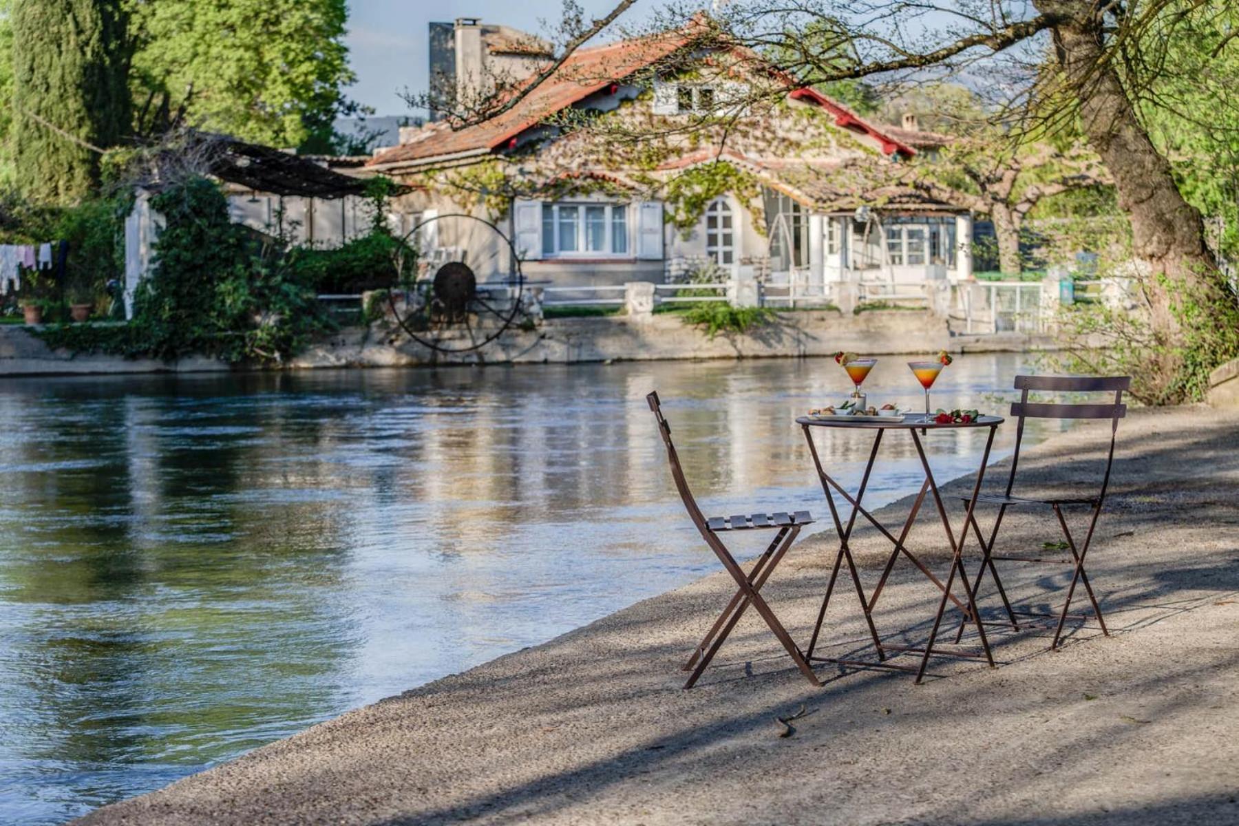 Sowell Domaine De La Petite Isle 4* LʼIsle-sur-la-Sorgue